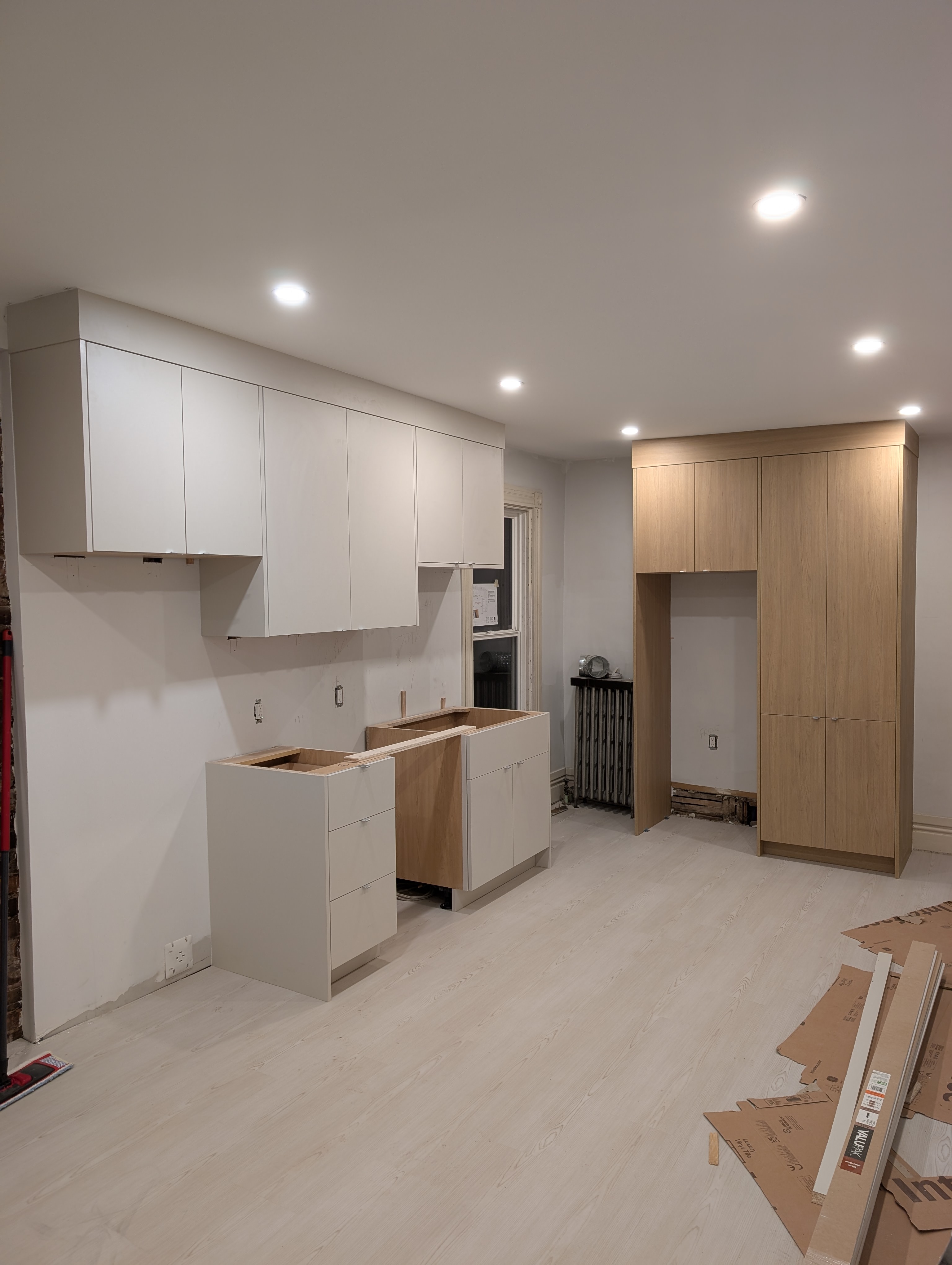 Modern custom kitchen project by Woodsystem2000